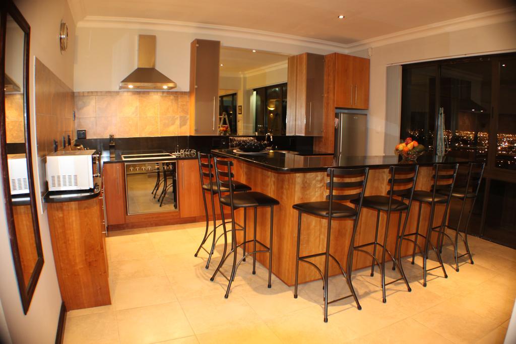 Keret Accommodation Bellville Esterno foto