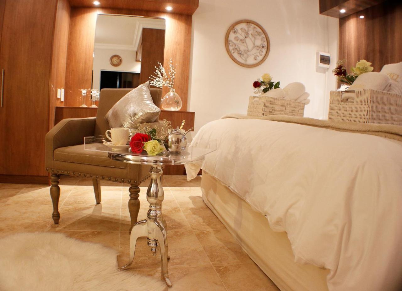 Keret Accommodation Bellville Esterno foto