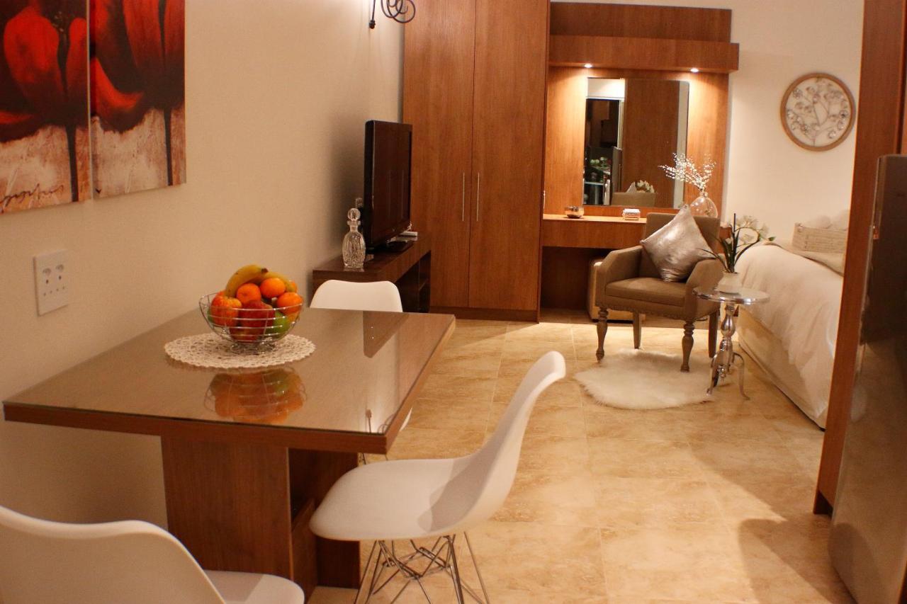 Keret Accommodation Bellville Esterno foto